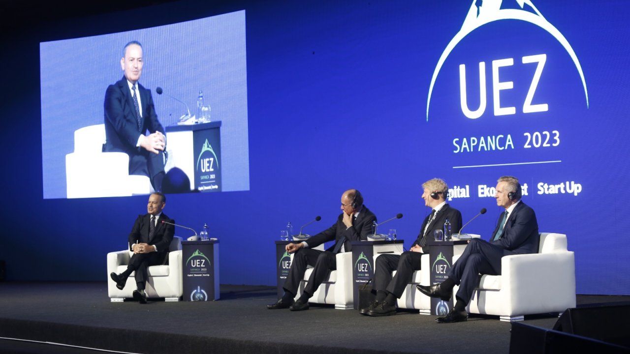 Uez 2023’te Yeni Global Politik Düzenin Dinamikleri Konuşuldu