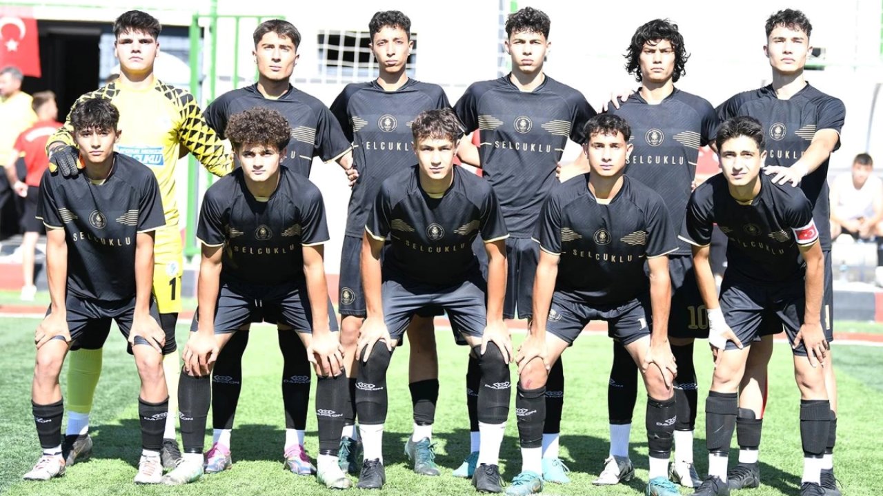 Selçuklu Belediyespor U17 Takımı Türkiye Şampiyonası'nda Son Dörde Kaldı