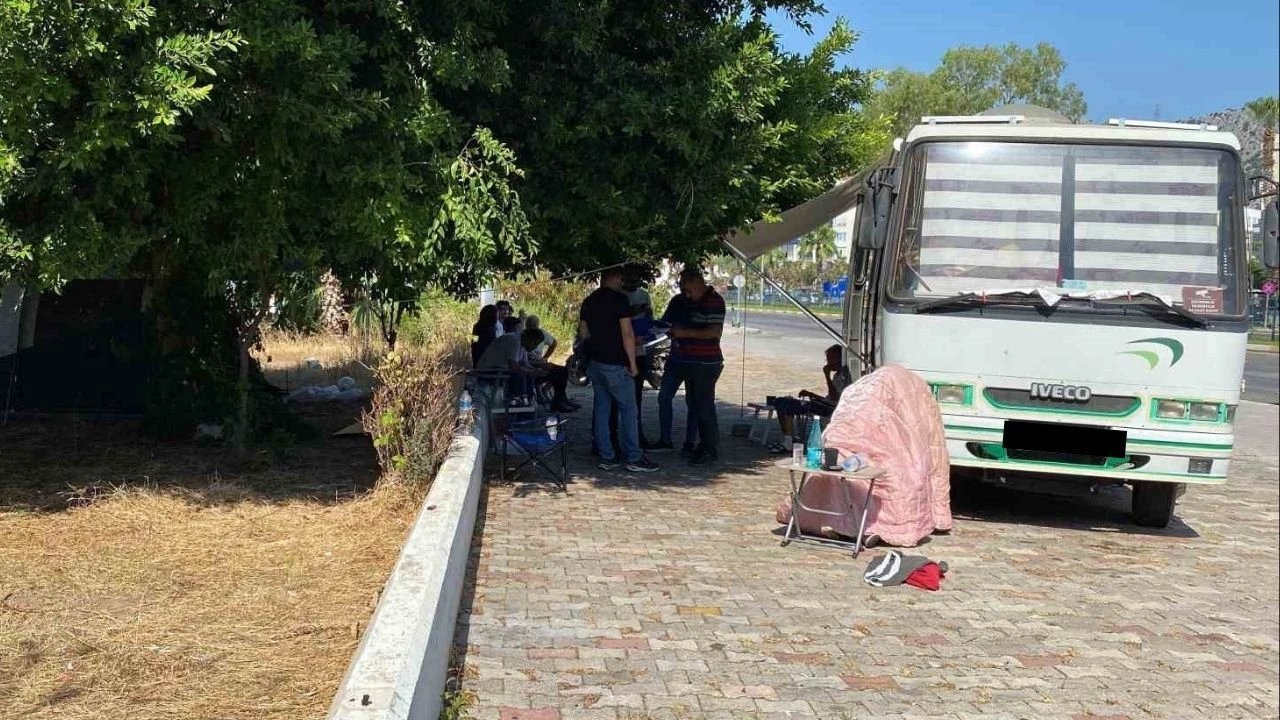 Antalya'da Emekli Tır Şoförü Sandalyede Ölü Bulundu