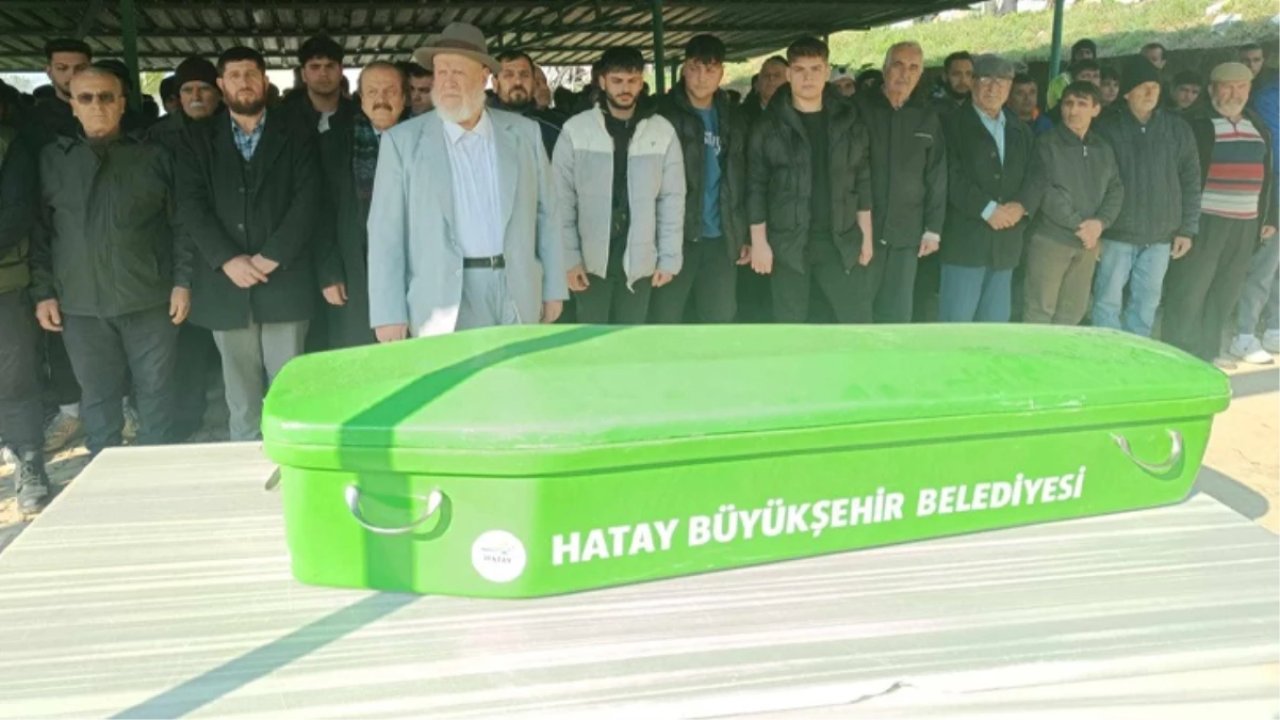 Hatay'da Motosiklet Kazasında Hayatını Kaybeden Genç İçin Aileden Sahipsiz Köpek Sorununa Çözüm Çağrısı