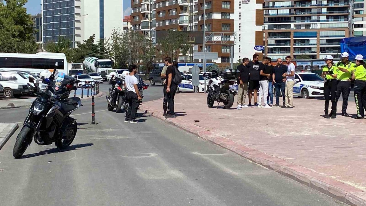 Konya'da Motosiklet Kazası: 1'i Polis 2 Kişi Yaralandı
