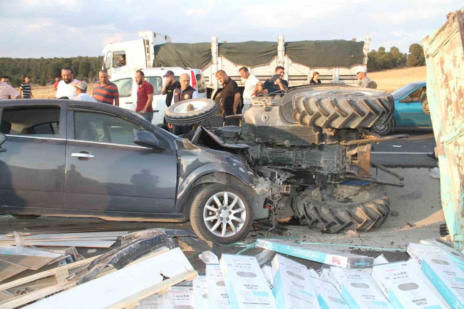 Konya’da Trafik Kazası: Traktör Sürücüsü Hayatını Kaybetti