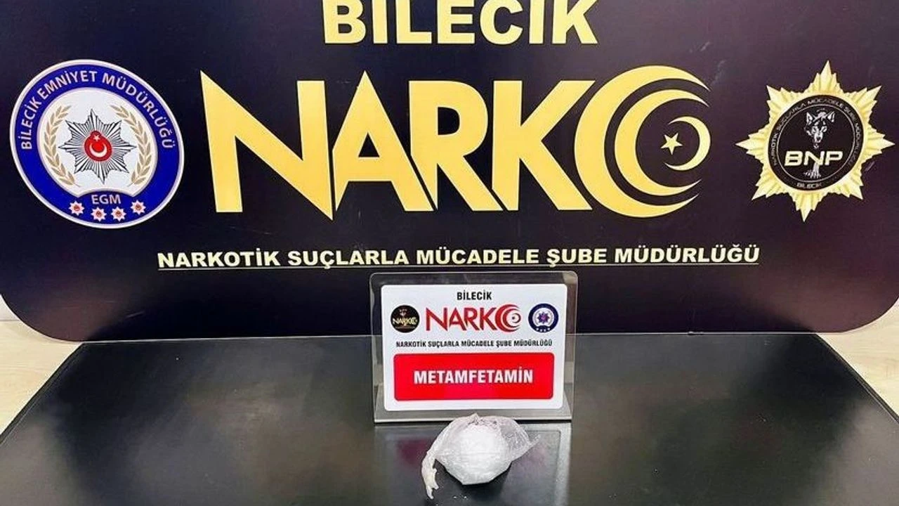 Bilecik'te Şehirlerarası Otobüsle Uyuşturucu Ticareti Yapan Şüpheli Suçüstü Yakalandı