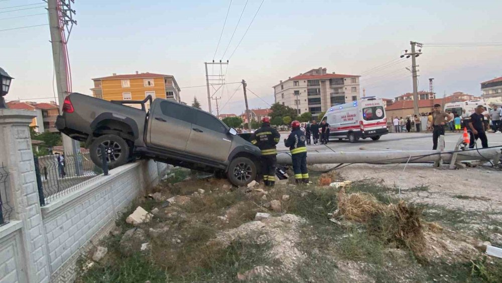 Konya'nın Kulu İlçesinde Pikap Kazası: 1 Yaralı